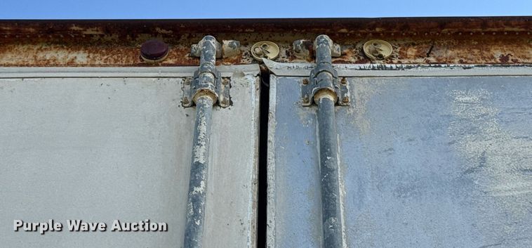 image for item EJ4622 1977 Trail Mobile dry van trailer