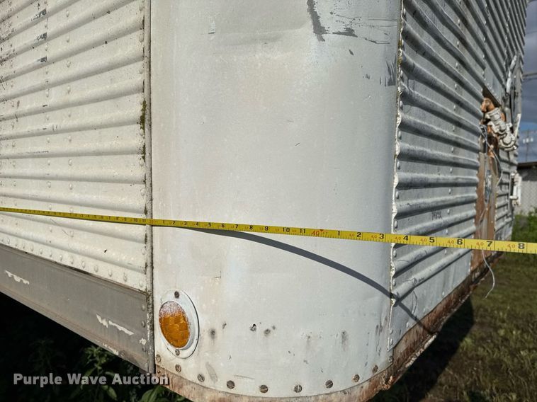 image for item EJ4622 1977 Trail Mobile dry van trailer