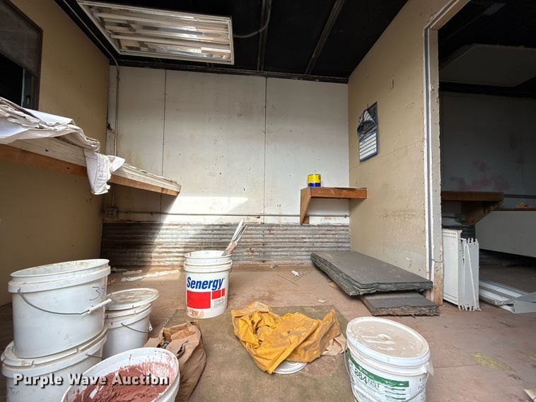 image for item EJ4622 1977 Trail Mobile dry van trailer