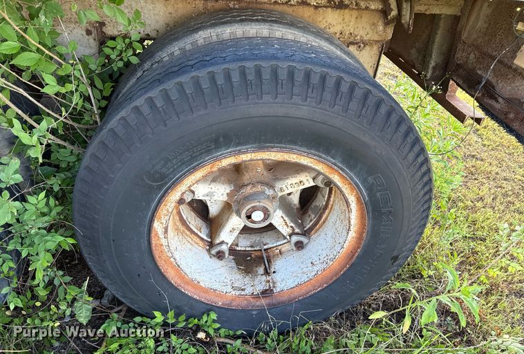 image for item EJ4622 1977 Trail Mobile dry van trailer