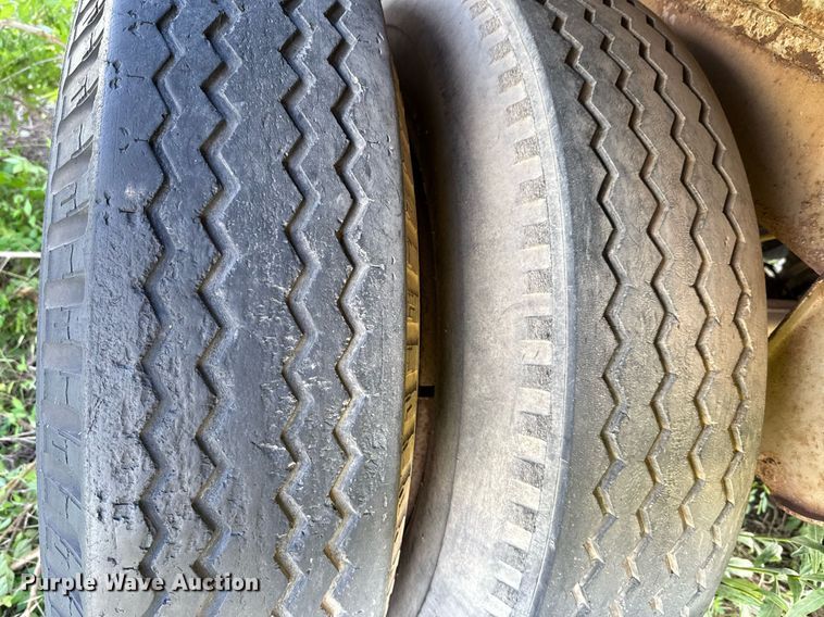 image for item EJ4622 1977 Trail Mobile dry van trailer