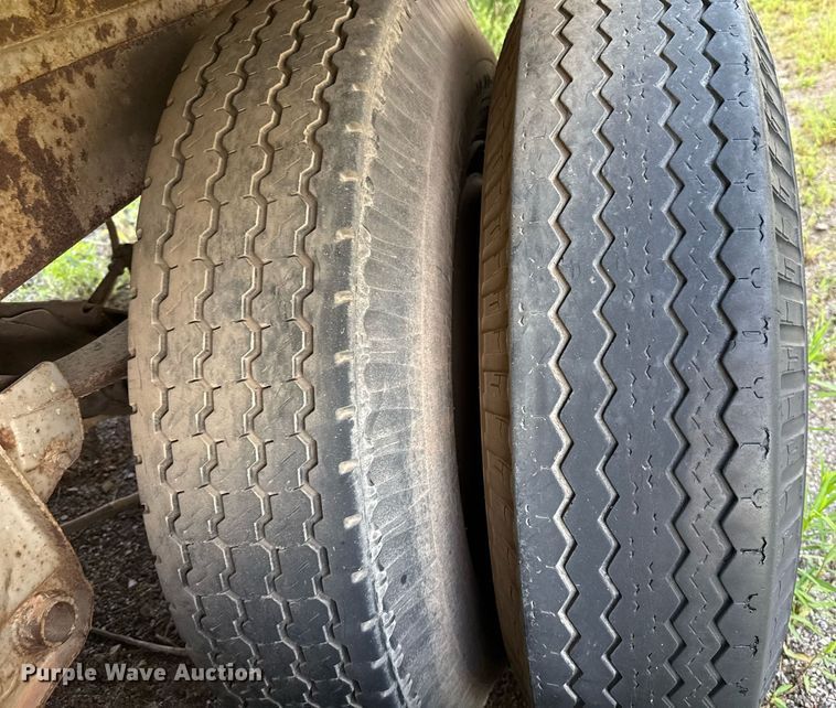 image for item EJ4622 1977 Trail Mobile dry van trailer