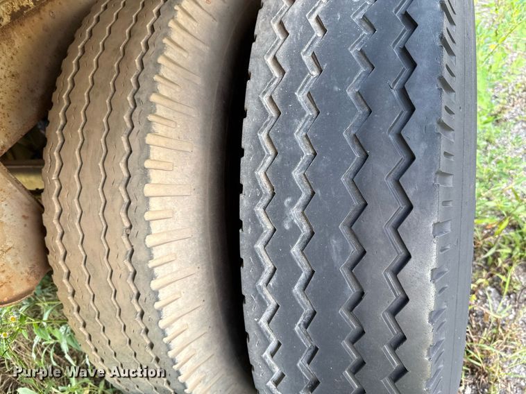 image for item EJ4622 1977 Trail Mobile dry van trailer