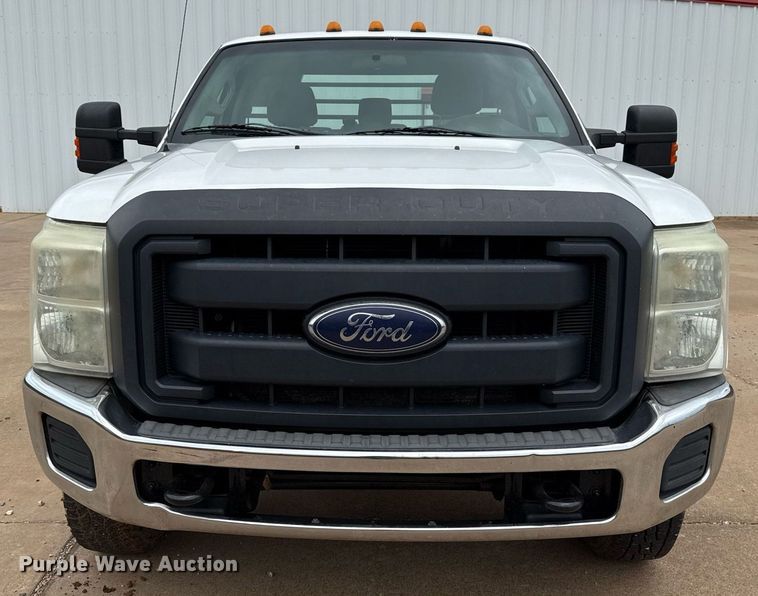 image for item EJ4630 2015 Ford F350 Super Duty flatbed pickup truck