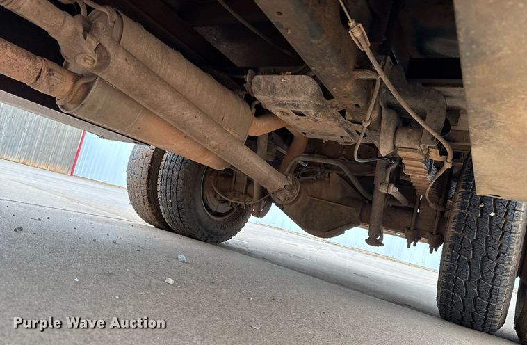 image for item EJ4630 2015 Ford F350 Super Duty flatbed pickup truck