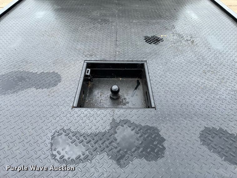 image for item EJ4630 2015 Ford F350 Super Duty flatbed pickup truck