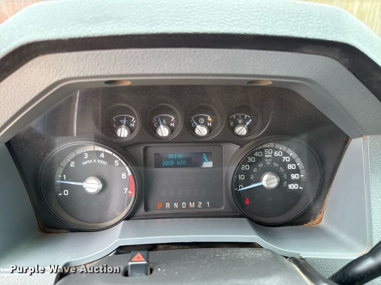 image for item EJ4630 2015 Ford F350 Super Duty flatbed pickup truck