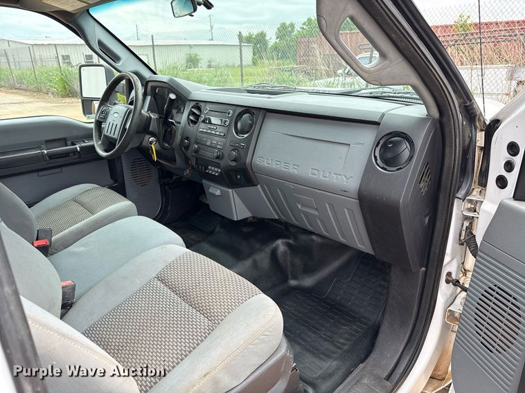 image for item EJ4630 2015 Ford F350 Super Duty flatbed pickup truck