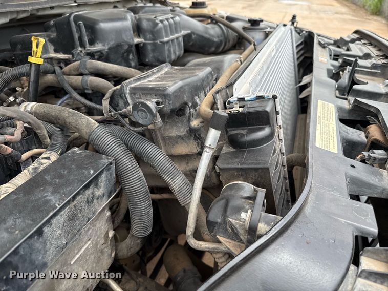 image for item EJ4630 2015 Ford F350 Super Duty flatbed pickup truck