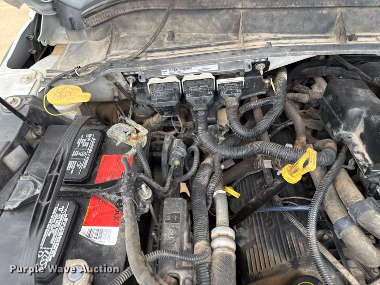 image for item EJ4630 2015 Ford F350 Super Duty flatbed pickup truck