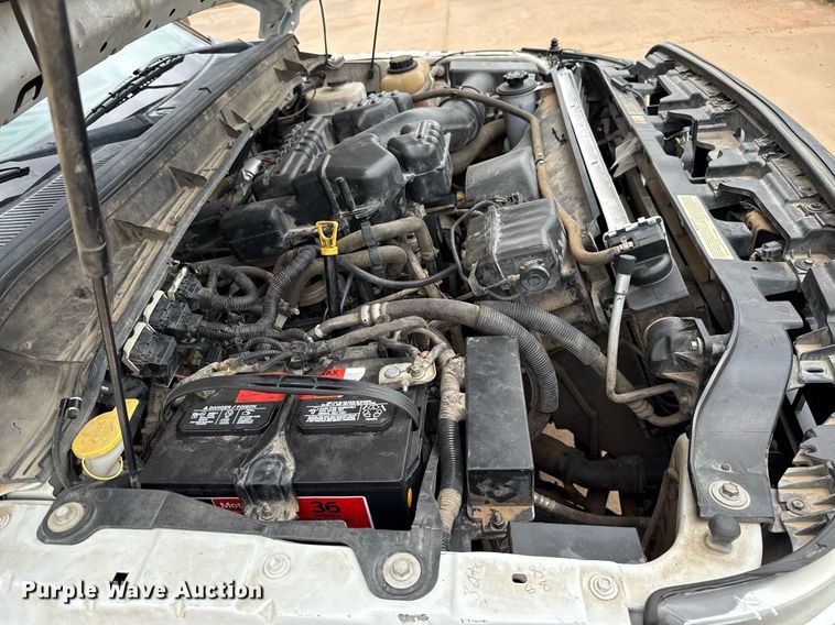 image for item EJ4630 2015 Ford F350 Super Duty flatbed pickup truck