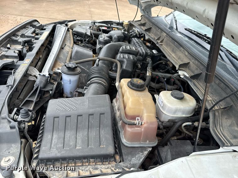 image for item EJ4630 2015 Ford F350 Super Duty flatbed pickup truck