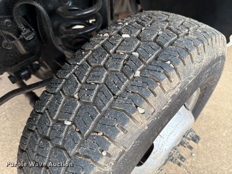 image for item EJ4630 2015 Ford F350 Super Duty flatbed pickup truck