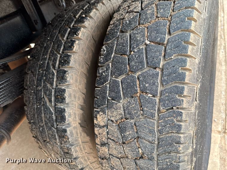 image for item EJ4630 2015 Ford F350 Super Duty flatbed pickup truck