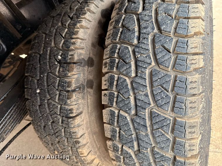 image for item EJ4630 2015 Ford F350 Super Duty flatbed pickup truck