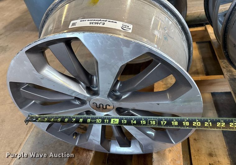 image for item EJ4635 (4) wheels