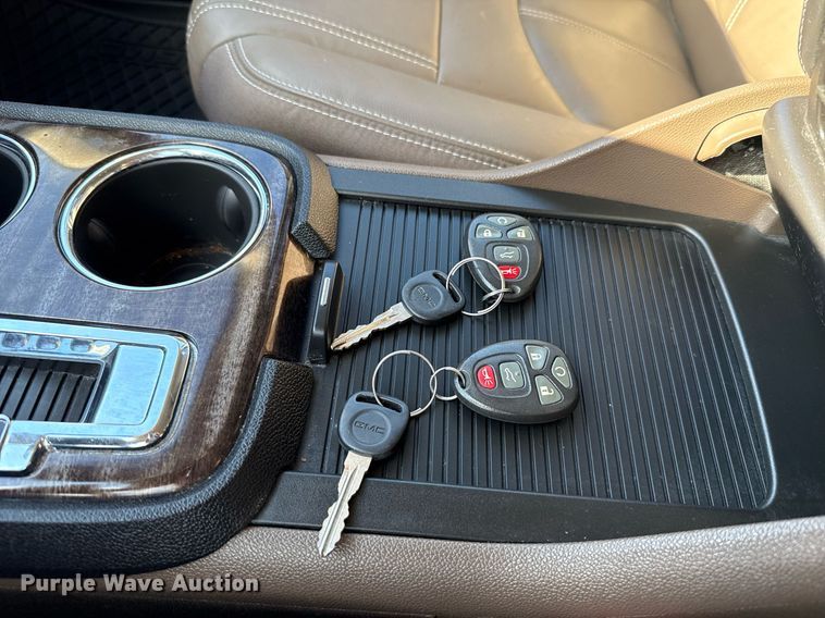 image for item EJ4643 2017 GMC Acadia SLT SUV