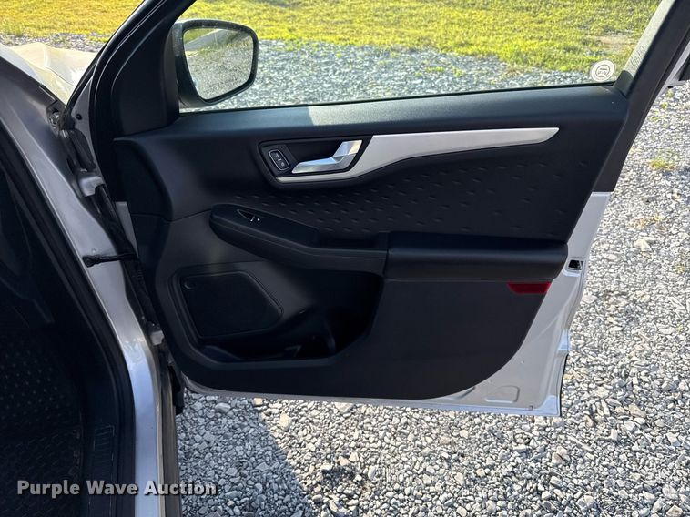 image for item EJ4644 2020 Ford Escape SUV