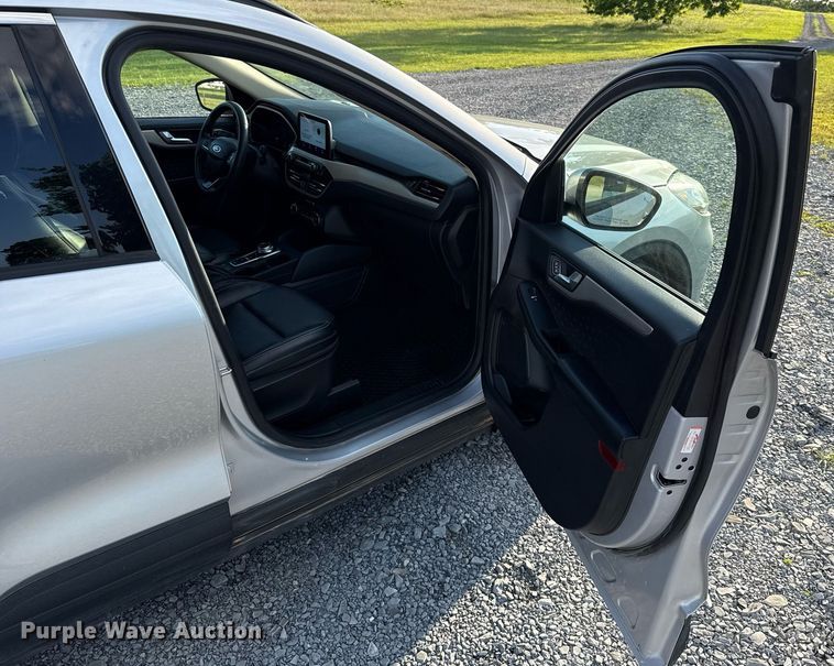 image for item EJ4644 2020 Ford Escape SUV