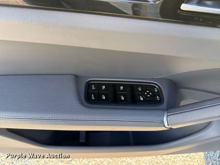 image for item EJ4645 2021 Porsche Cayenne SUV