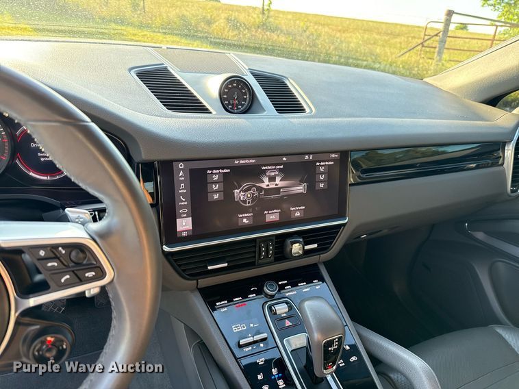 image for item EJ4645 2021 Porsche Cayenne SUV