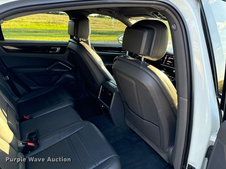 image for item EJ4645 2021 Porsche Cayenne SUV