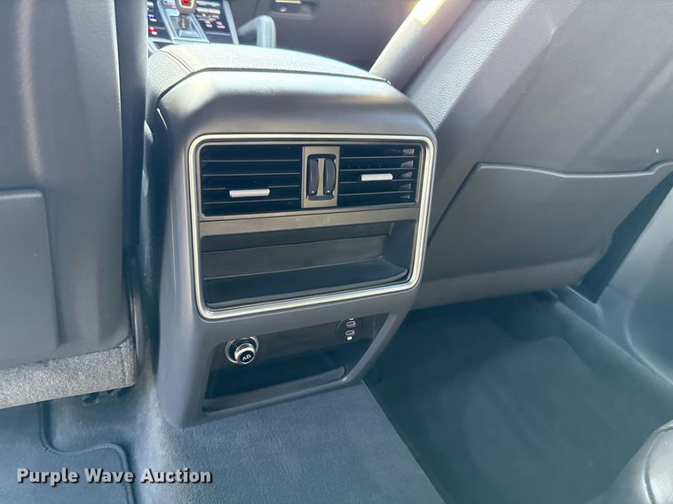 image for item EJ4645 2021 Porsche Cayenne SUV