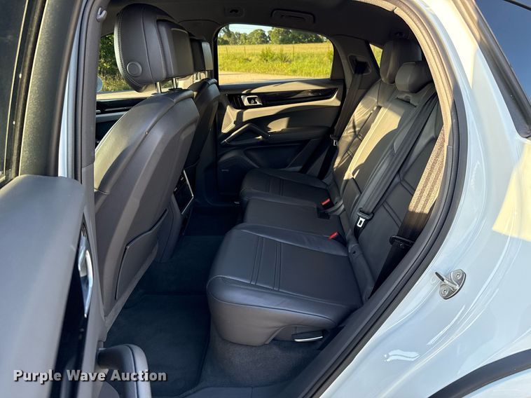 image for item EJ4645 2021 Porsche Cayenne SUV