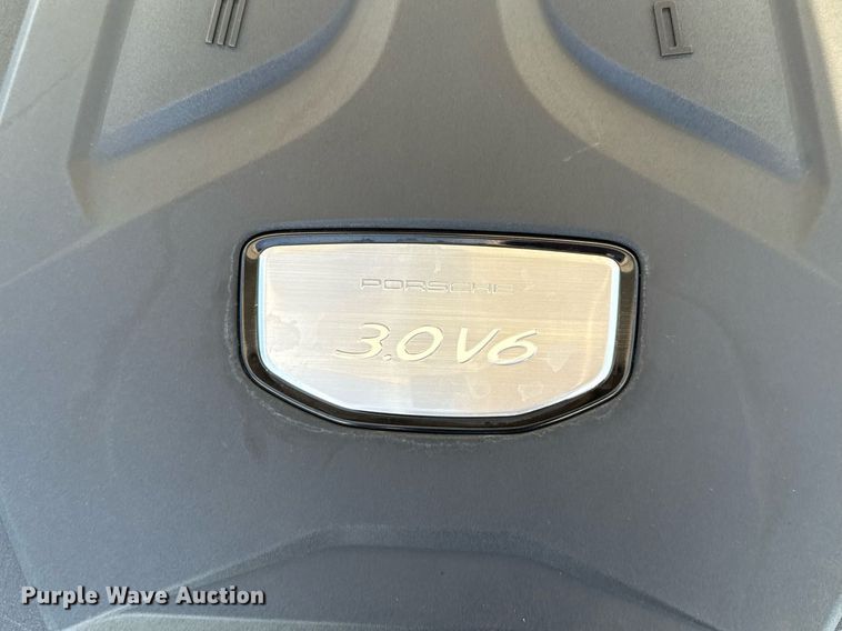 image for item EJ4645 2021 Porsche Cayenne SUV