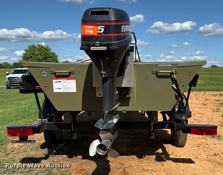 image for item EJ4648 2024 Lowe 1436L boat