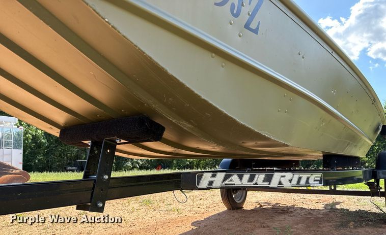 image for item EJ4648 2024 Lowe 1436L boat