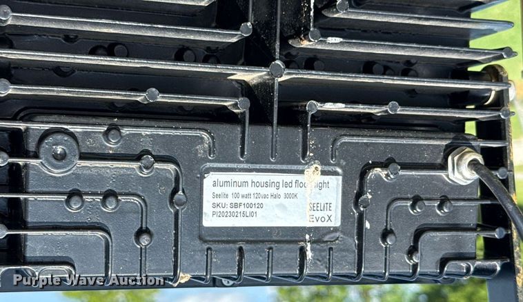 image for item EJ4648 2024 Lowe 1436L boat