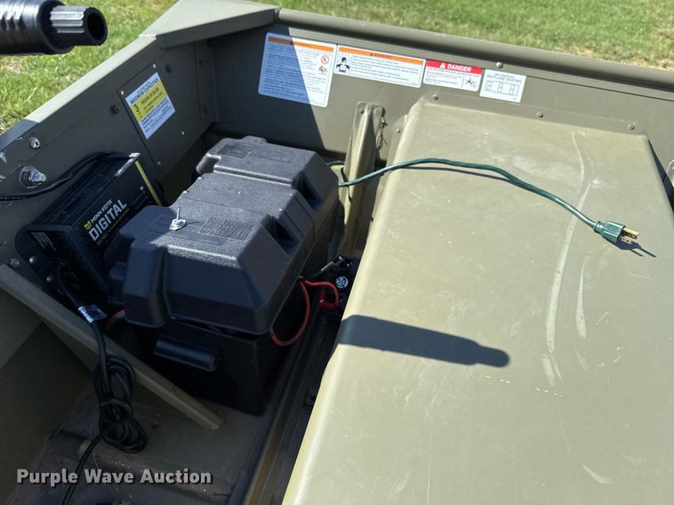 image for item EJ4648 2024 Lowe 1436L boat