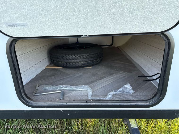 image for item EJ4649 2021 Forest River SMT181RTX camper