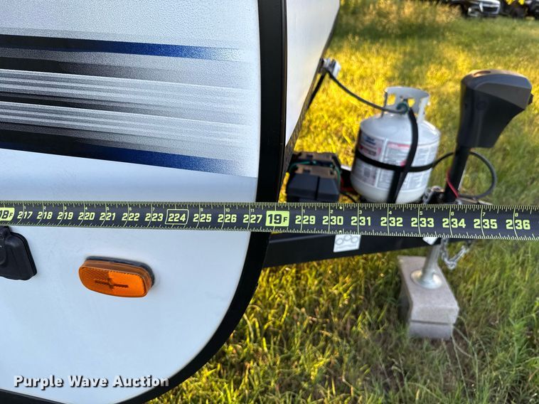 image for item EJ4649 2021 Forest River SMT181RTX camper