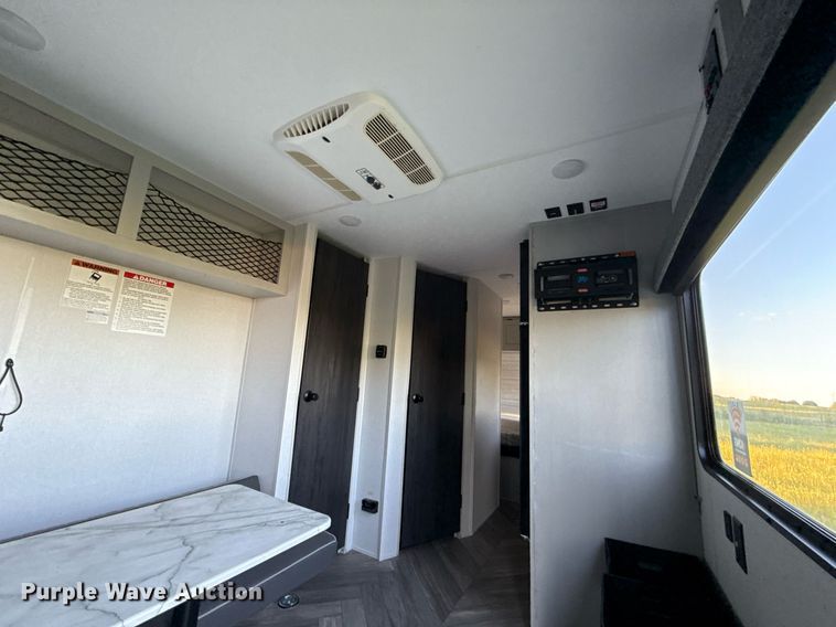 image for item EJ4649 2021 Forest River SMT181RTX camper