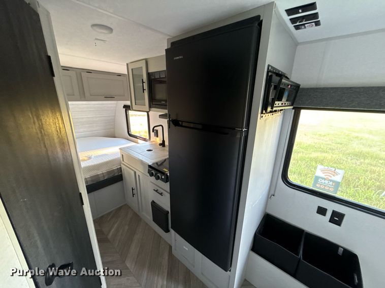 image for item EJ4649 2021 Forest River SMT181RTX camper