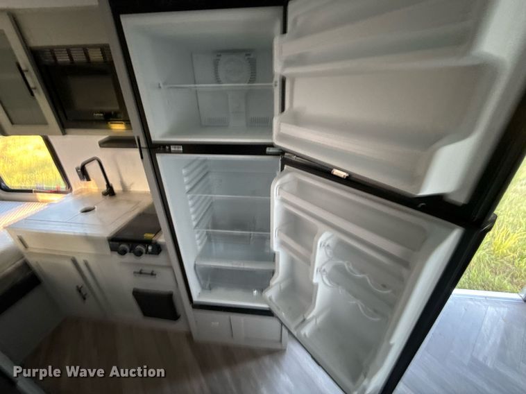 image for item EJ4649 2021 Forest River SMT181RTX camper