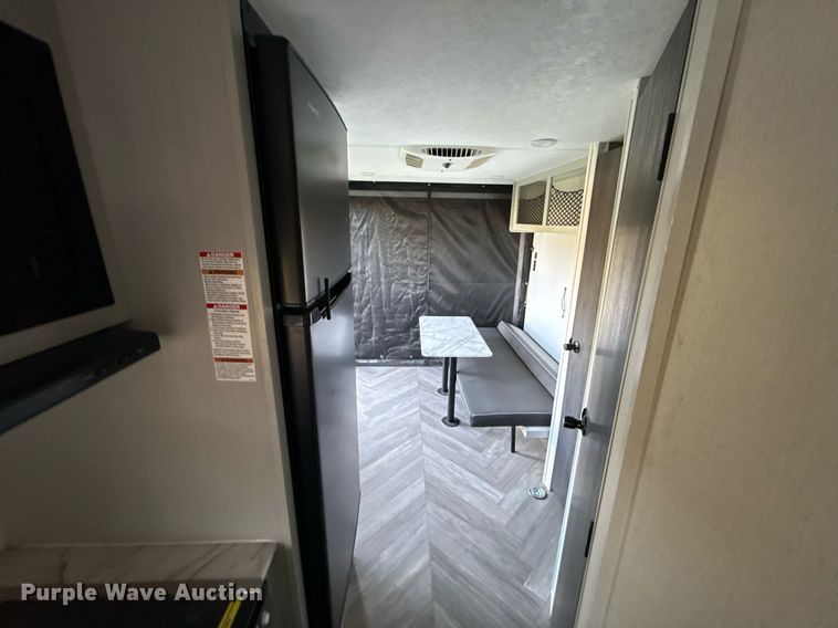 image for item EJ4649 2021 Forest River SMT181RTX camper