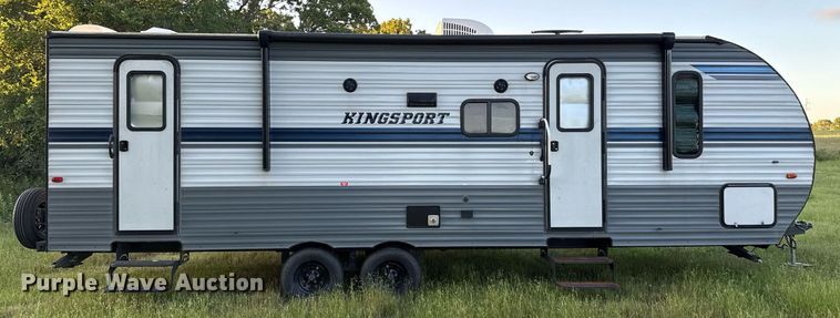 image for item EJ4650 2021 Gulf Stream Coach King Sport camper