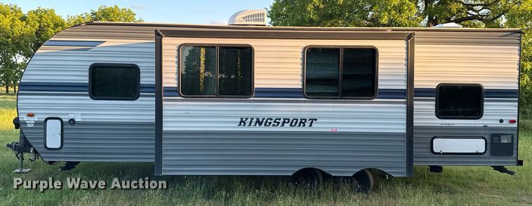 image for item EJ4650 2021 Gulf Stream Coach King Sport camper