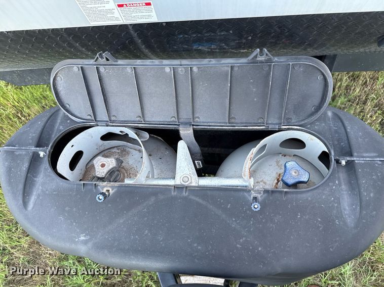 image for item EJ4650 2021 Gulf Stream Coach King Sport camper