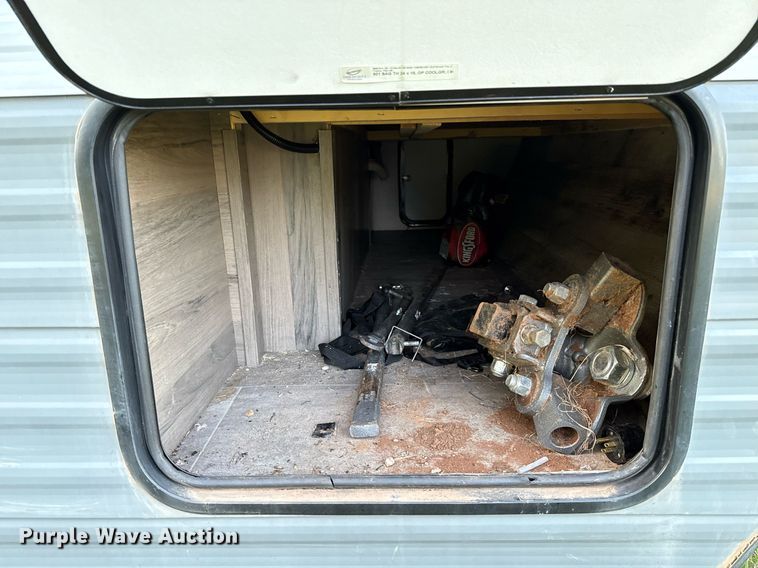 image for item EJ4650 2021 Gulf Stream Coach King Sport camper