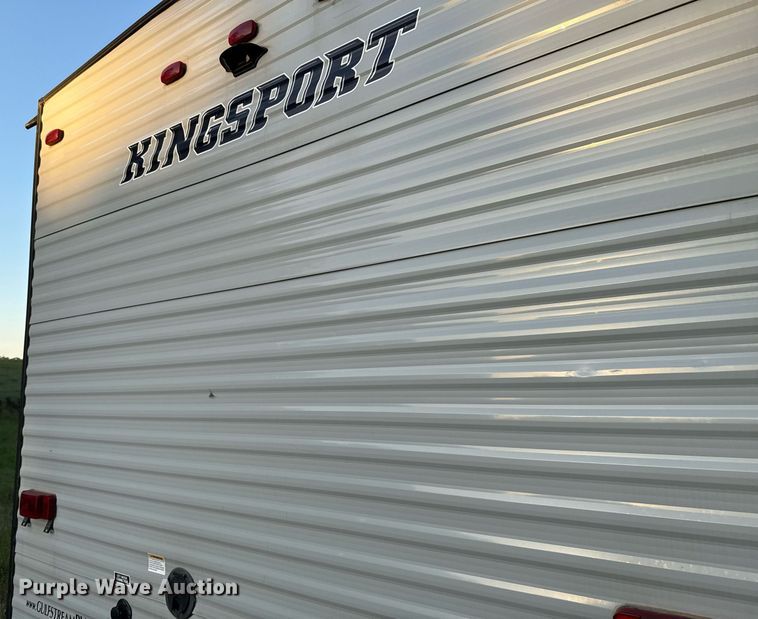 image for item EJ4650 2021 Gulf Stream Coach King Sport camper