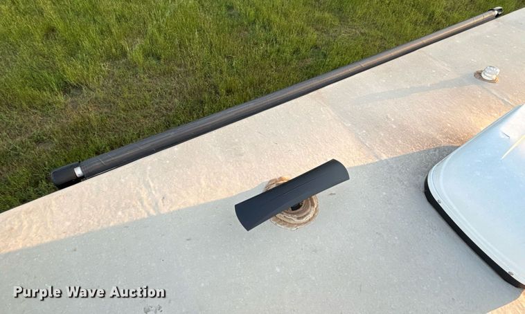 image for item EJ4650 2021 Gulf Stream Coach King Sport camper