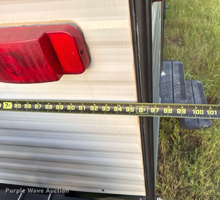 image for item EJ4650 2021 Gulf Stream Coach King Sport camper