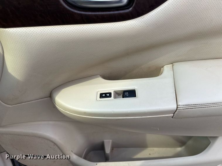 image for item EJ4655 2012 Nissan Quest van