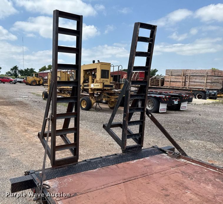 image for item EJ4657 2001 Big Bubba equipment trailer