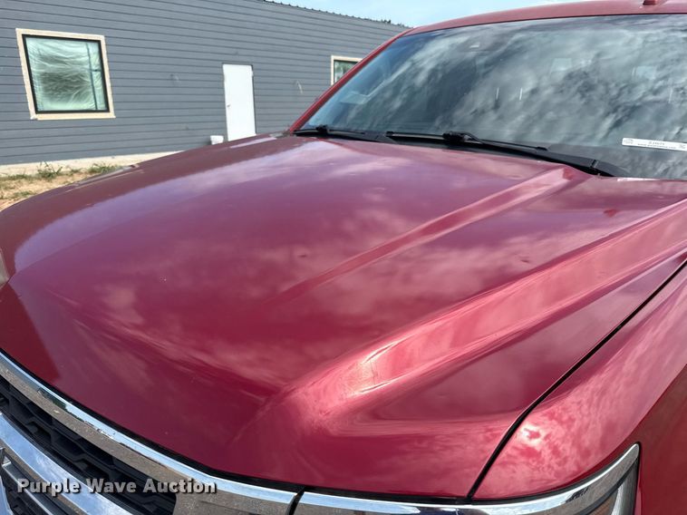 image for item EJ4671 2015 Chevrolet Suburban 1500 SUV