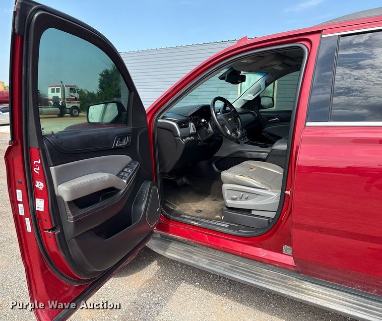 image for item EJ4671 2015 Chevrolet Suburban 1500 SUV